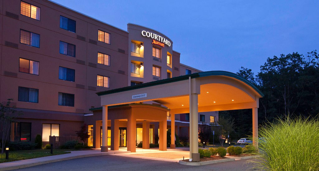 Отель Courtyard By Marriott Providence Линкольн Экстерьер фото